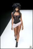 naomi_campbell_paris_fashion_week_11.jpg